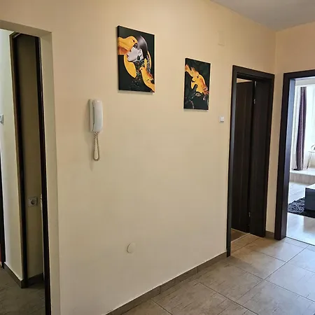 La Casa Di Nora Apartament