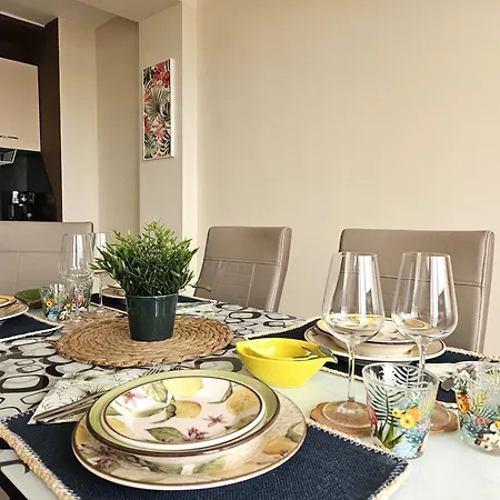 La Casa Di Nora Várna